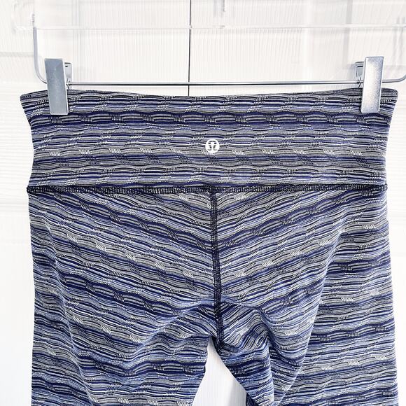 Lululemon Wunder Under Crop III in Space Dye Twist Sapphire Blue Multi - Picture 5 of 6